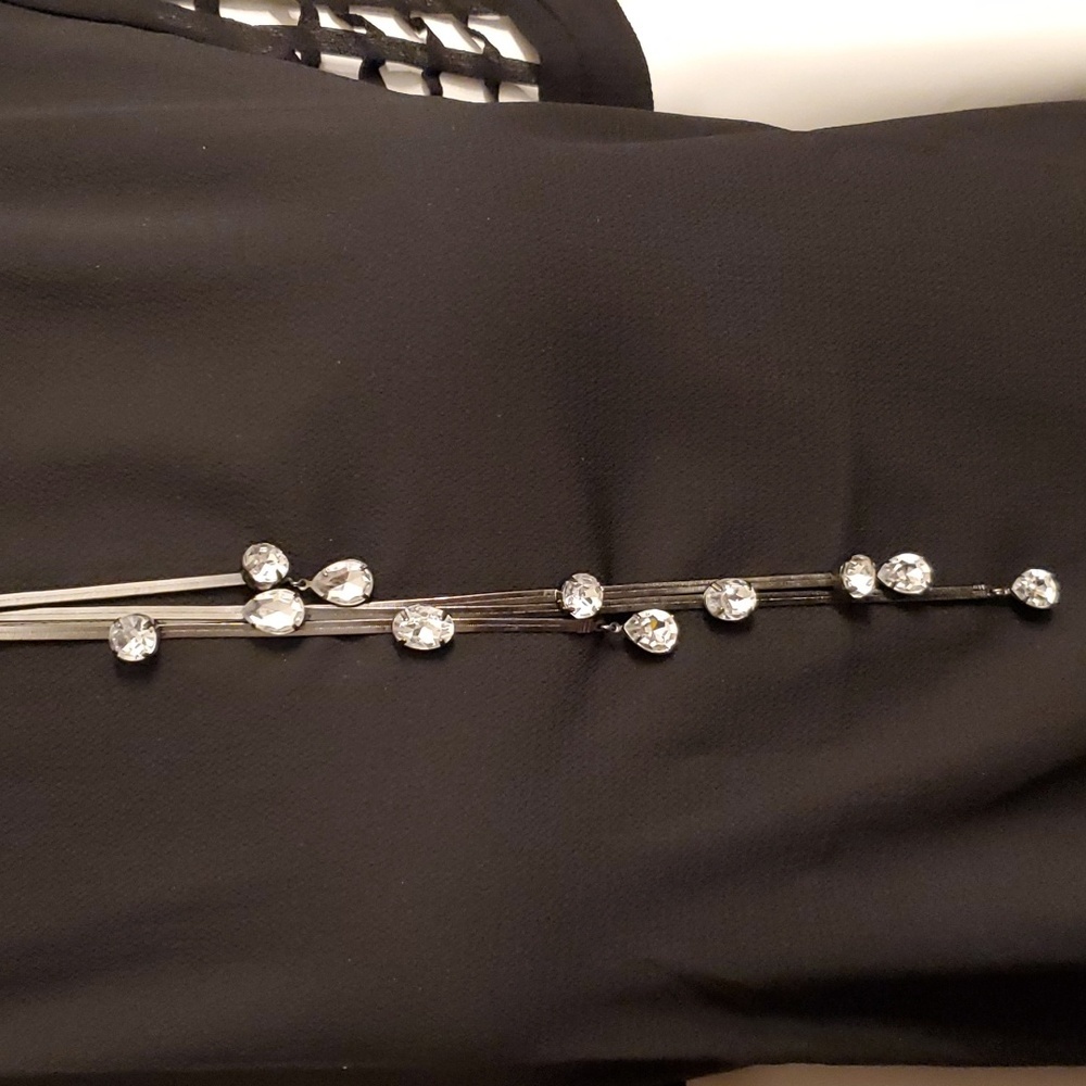 Beautiful 4 Strand Metal Rhinestone - Picture 3 of 6